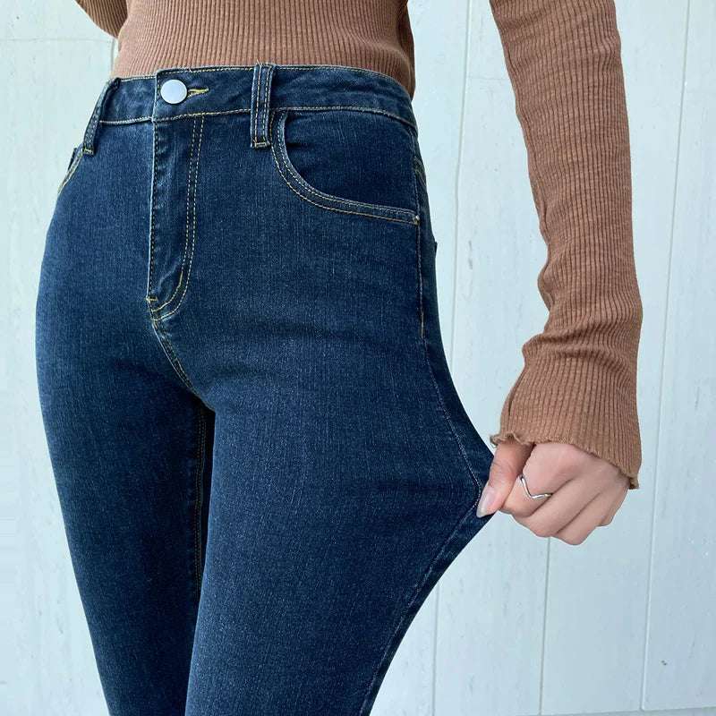 Fashionable stretch women's jeans