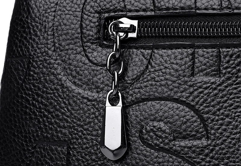 A beautiful bag designed for the shoulder and hand
