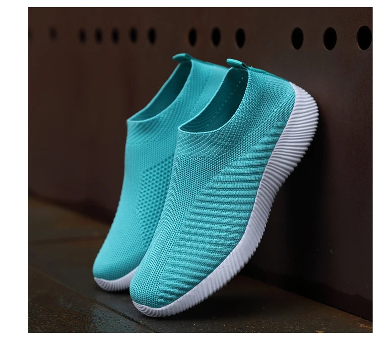 Women's sports shoes without laces