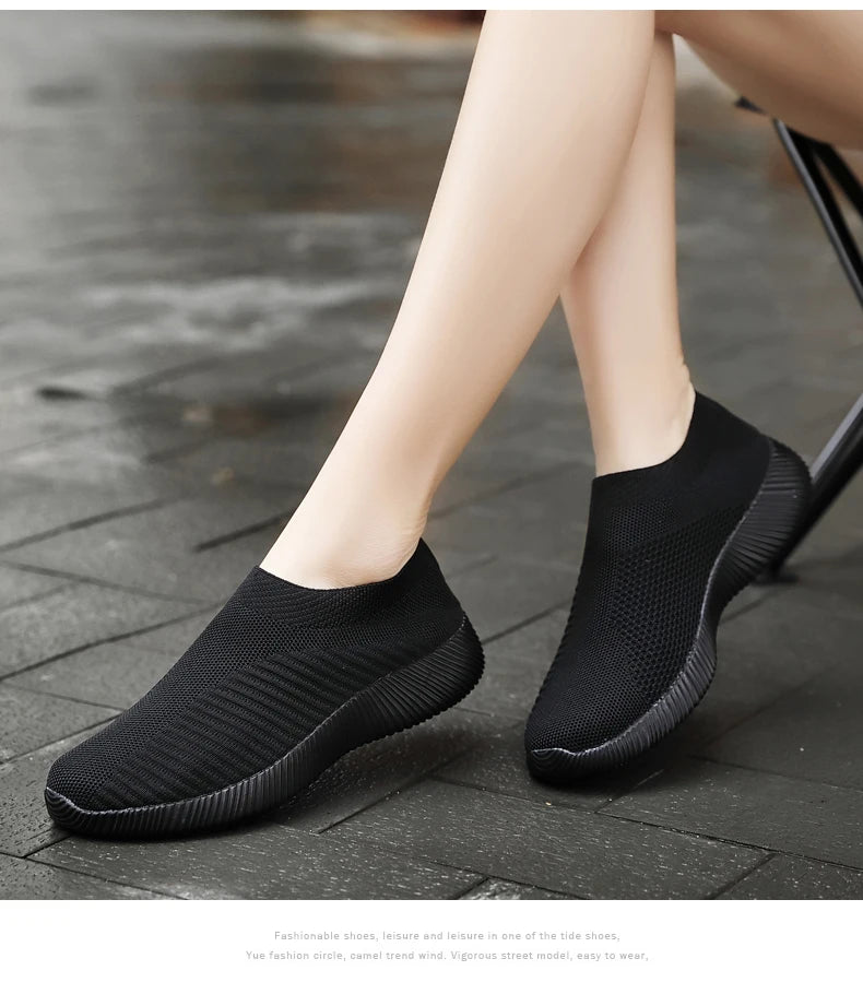 Women's sports shoes without laces