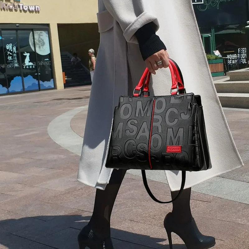 A beautiful bag designed for the shoulder and hand