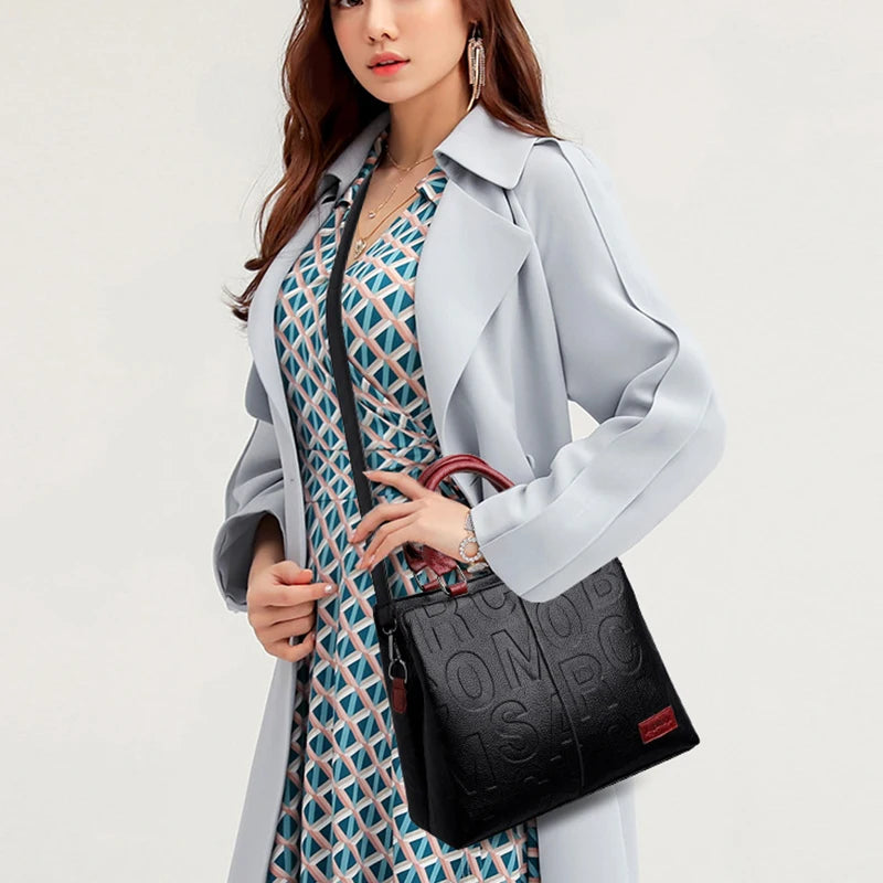 A beautiful bag designed for the shoulder and hand