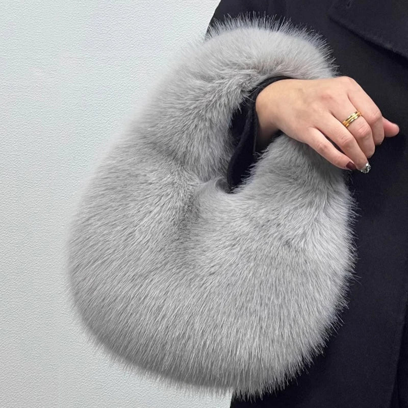 Handbag made of fluffy fur - Ella fashion