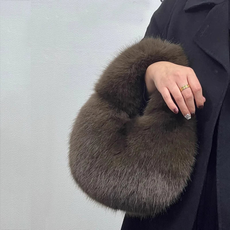 Handbag made of fluffy fur - Ella fashion