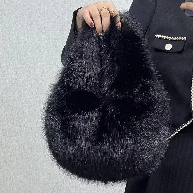 Handbag made of fluffy fur - Ella fashion