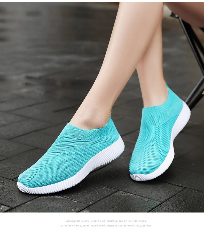 Women's sports shoes without laces