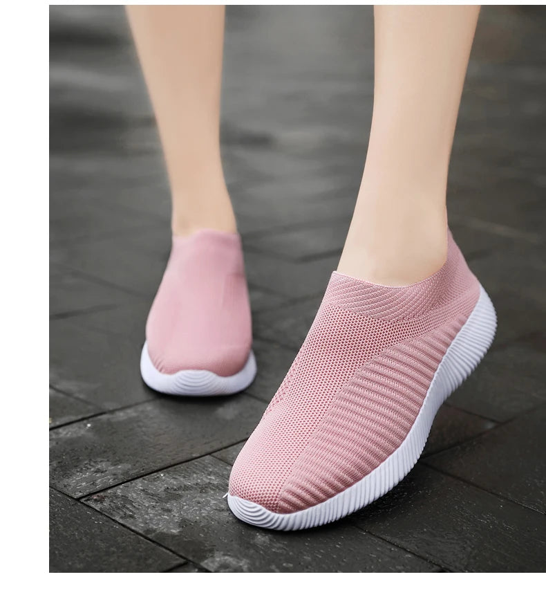 Women's sports shoes without laces