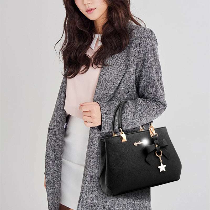 Luxury hand bag