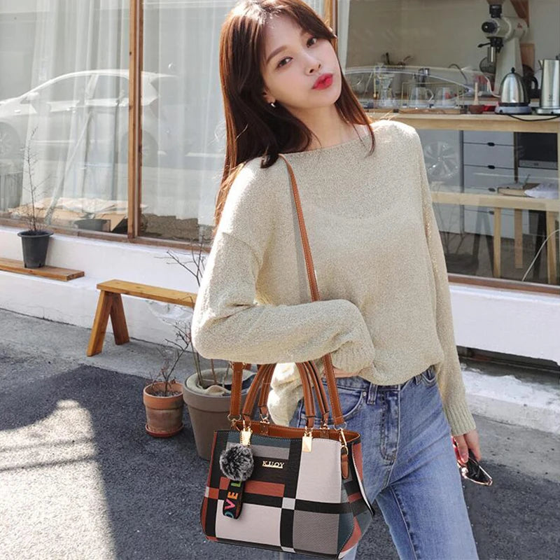 A beautiful bag designed for the shoulder and hand