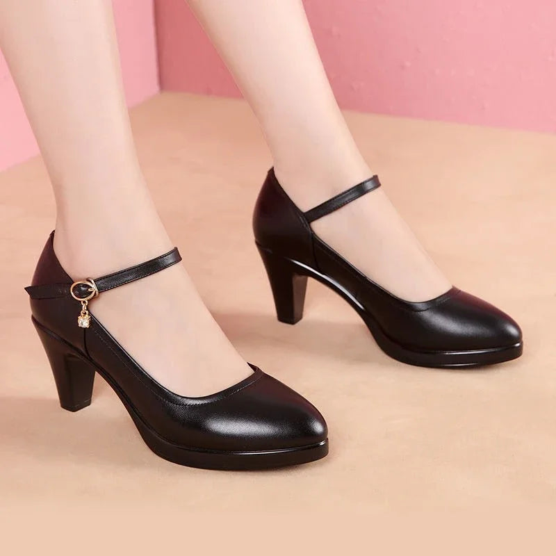Women's high-heeled shoes