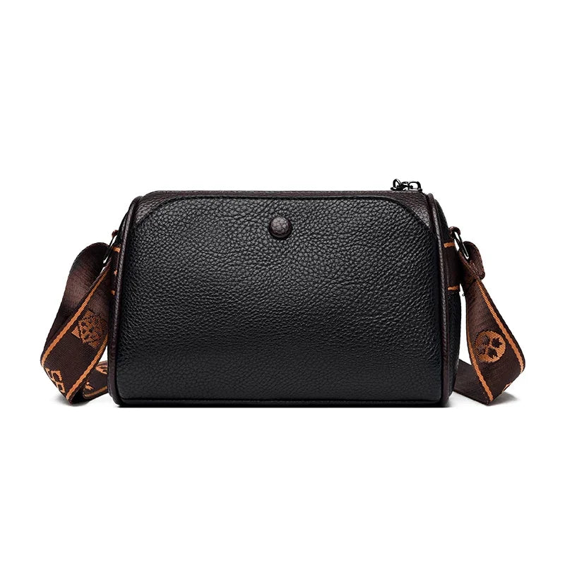 Shoulder bags made of luxurious leather