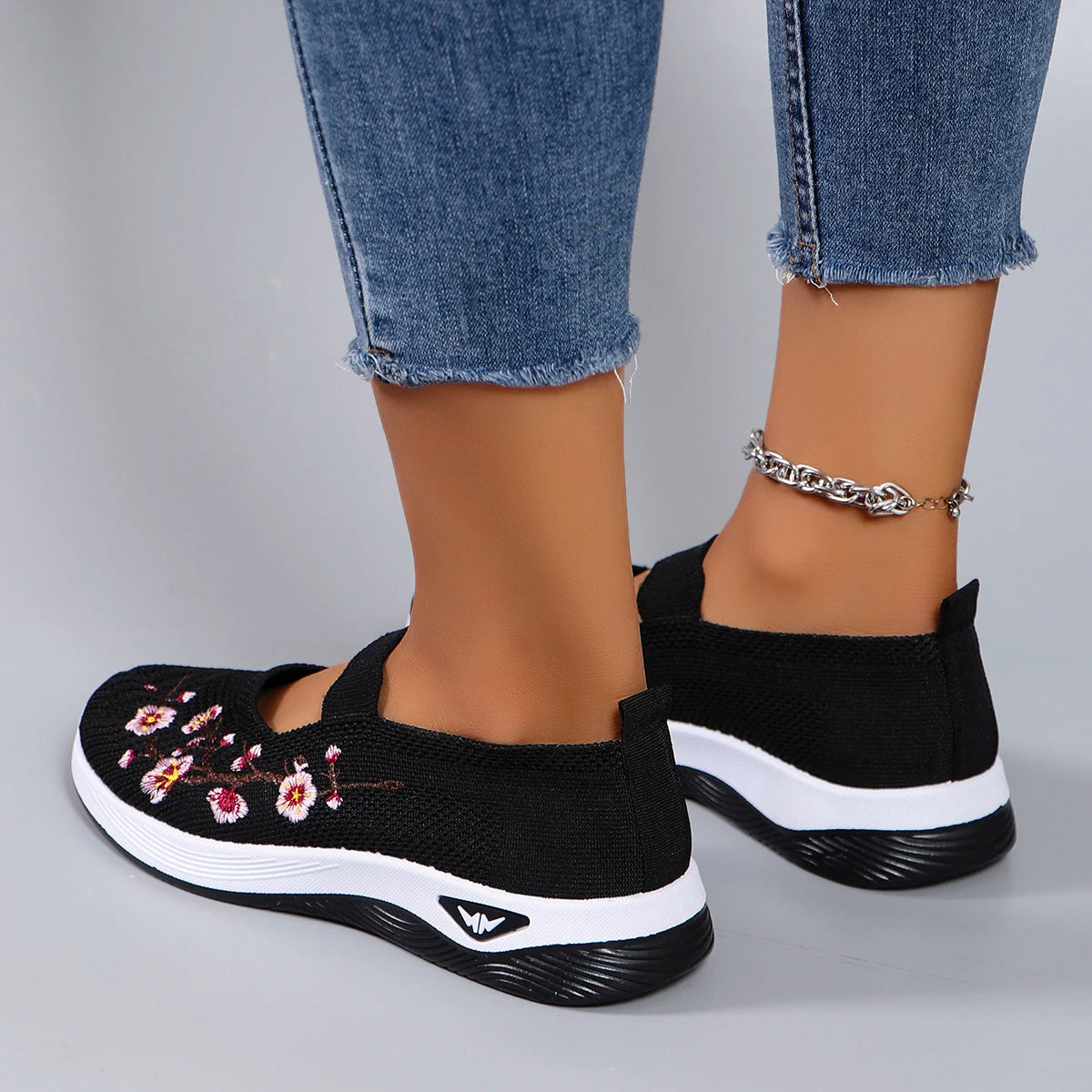 Wear-resistant spring shoes