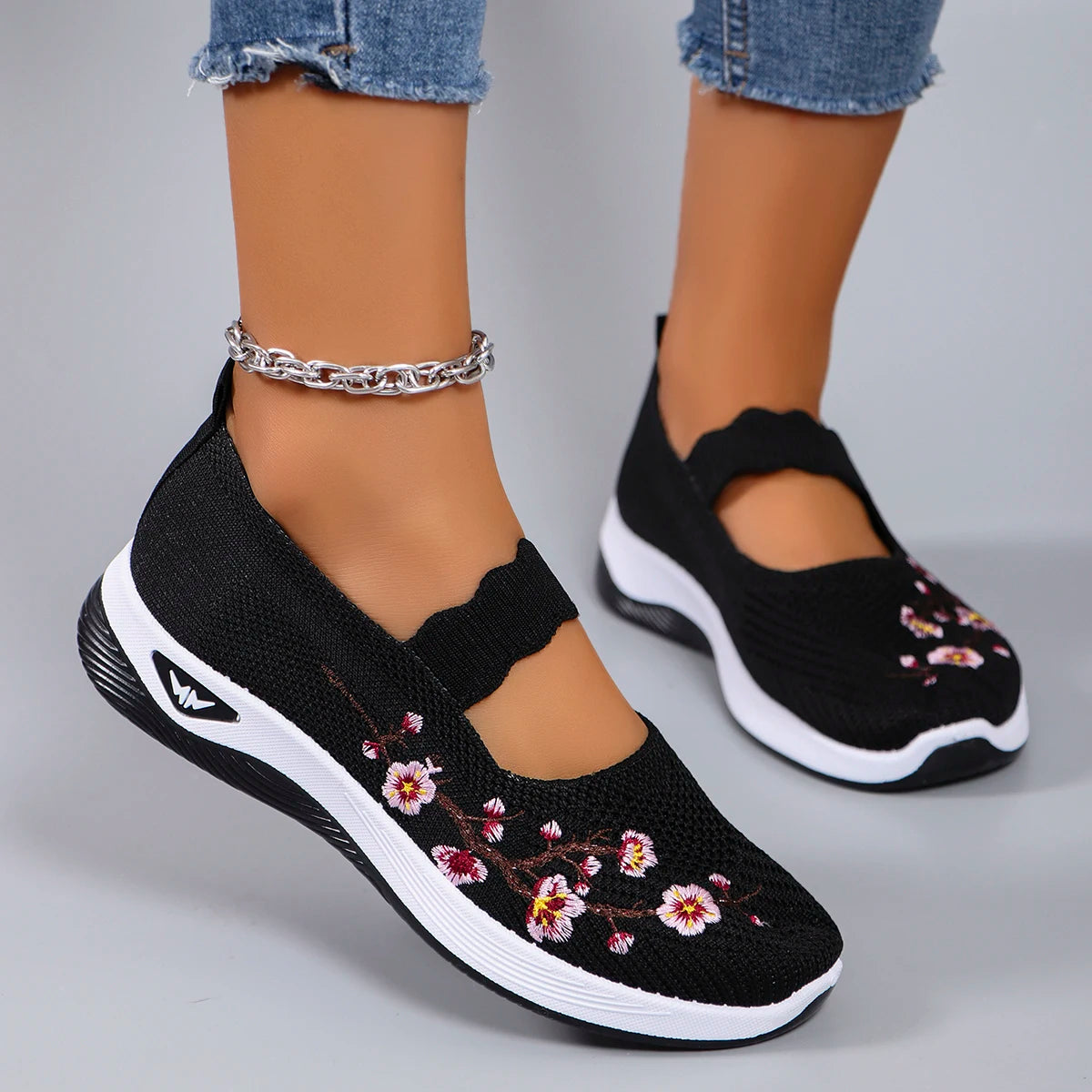 Wear-resistant spring shoes