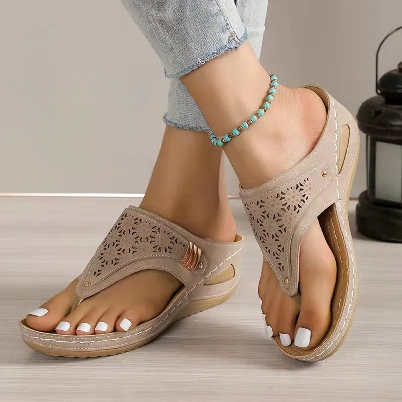 Women's soft leather sandal