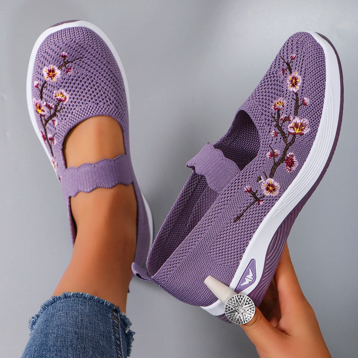 Wear-resistant spring shoes