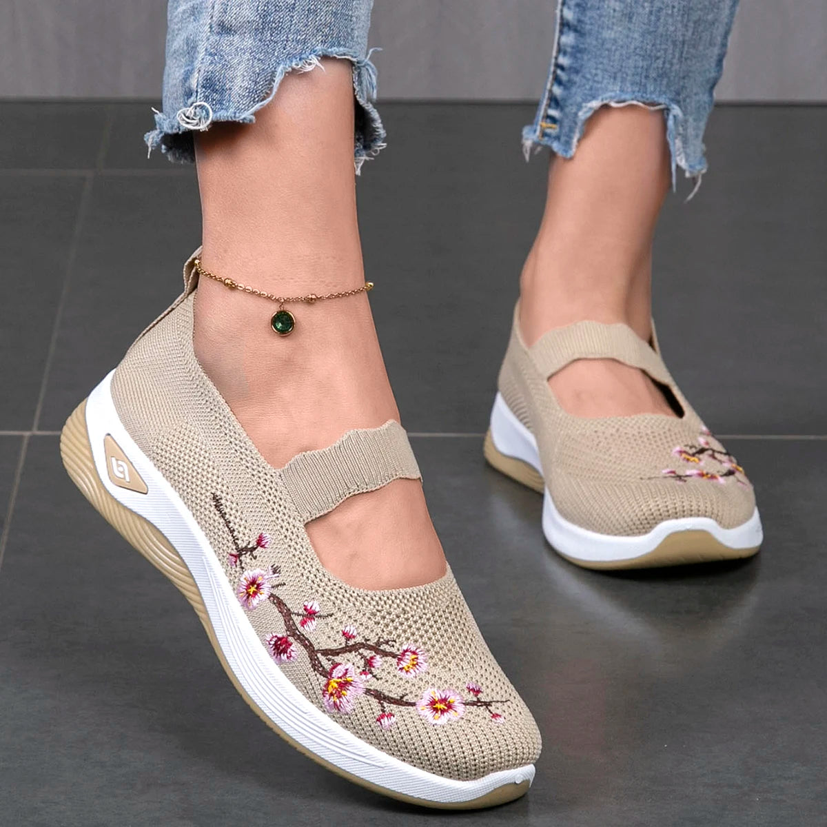 Wear-resistant spring shoes
