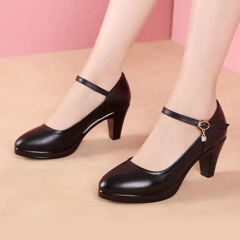 Women's high-heeled shoes