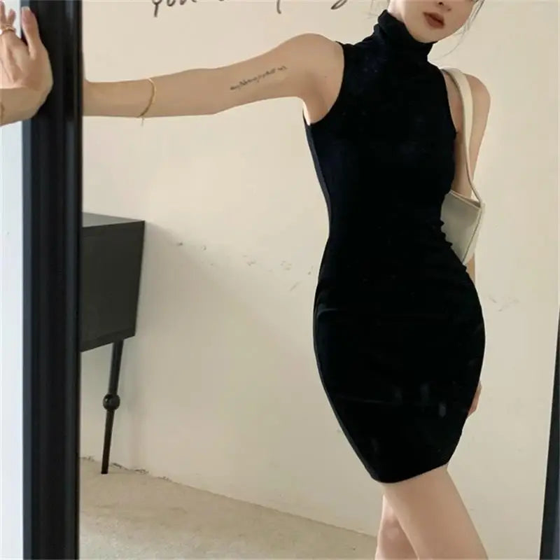 Sleek Pleat Bodycon - Ella fashion
