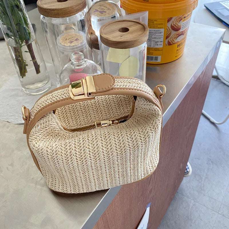 Small handbag made of straw