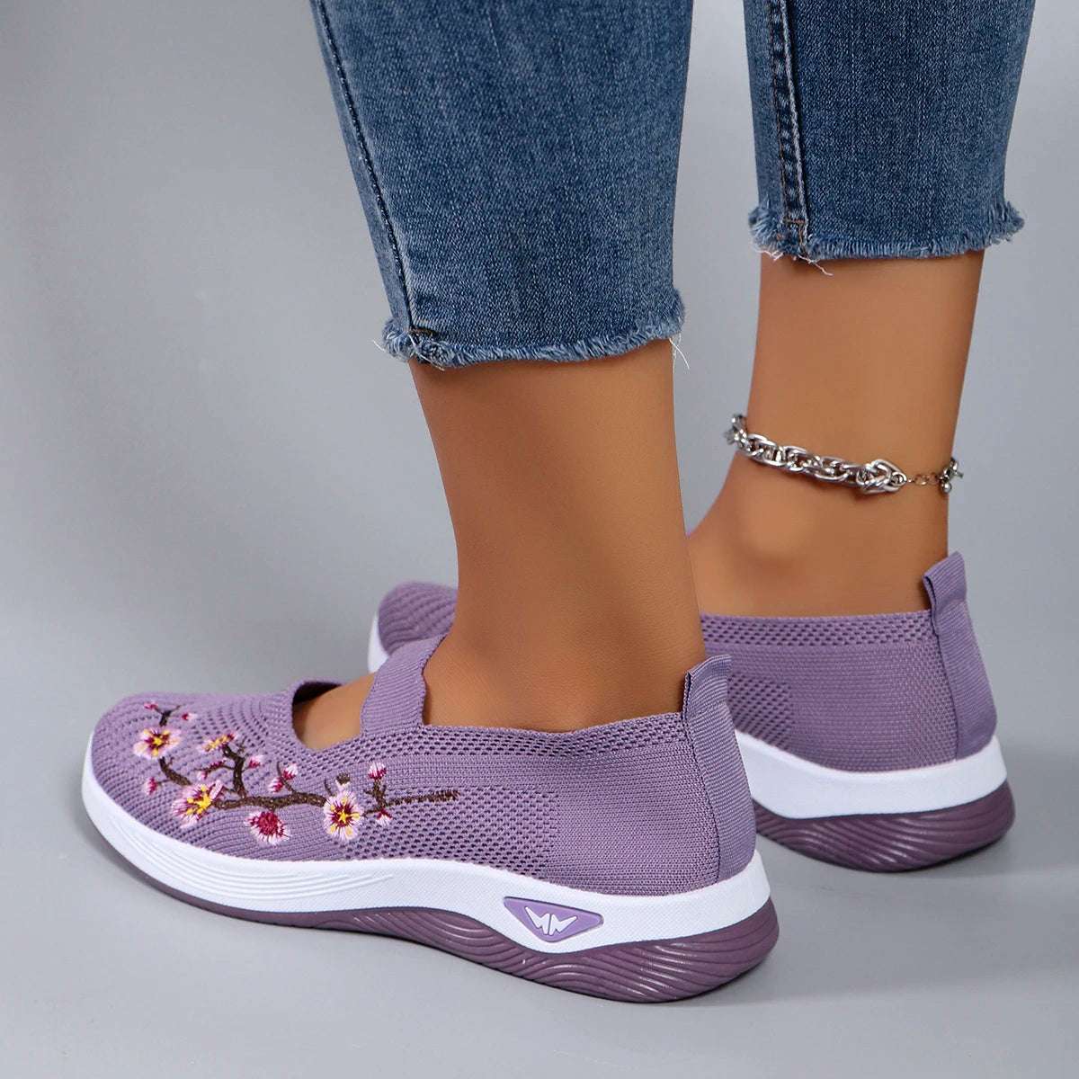 Wear-resistant spring shoes