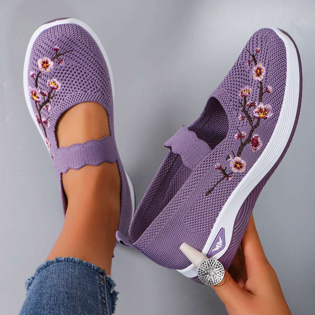 Wear-resistant spring shoes