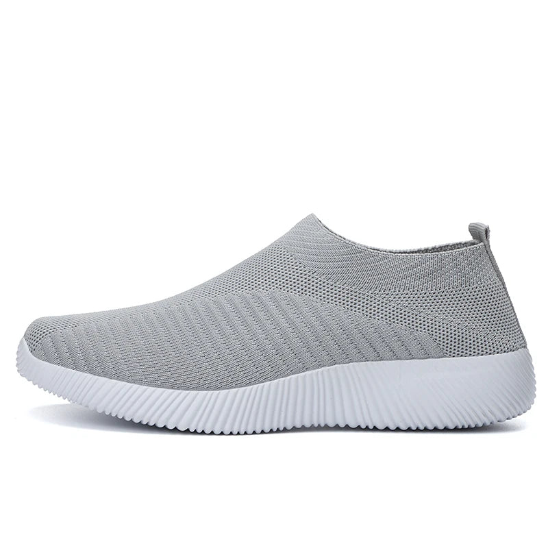 Women's sports shoes without laces
