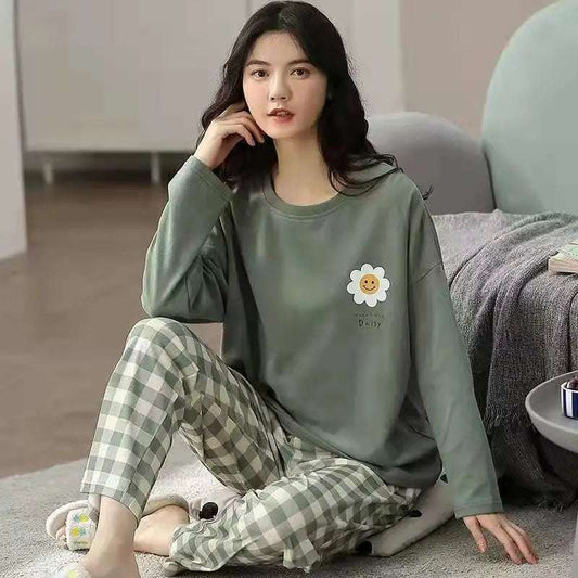 New 2025 in a comfortable women's spring university