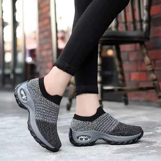 Summer shoes made of mesh fabric