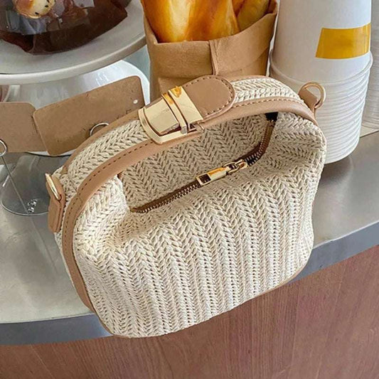 Small handbag made of straw