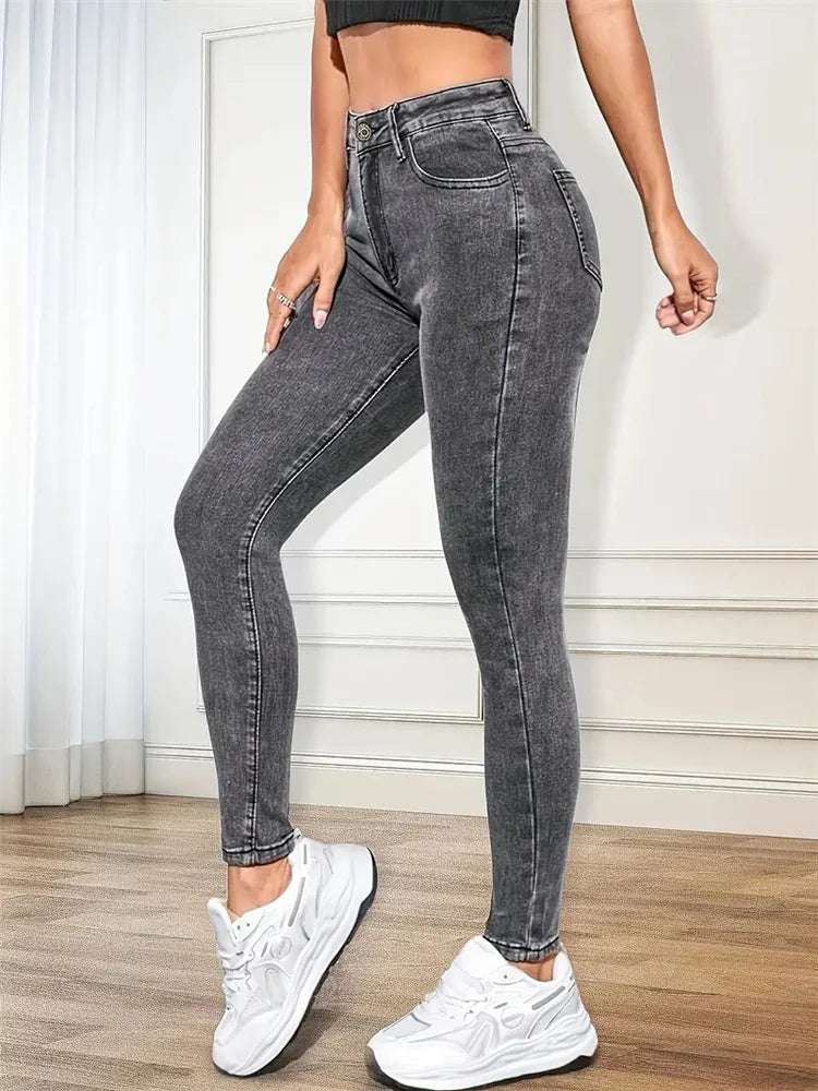 Women's skinny leg jeans
